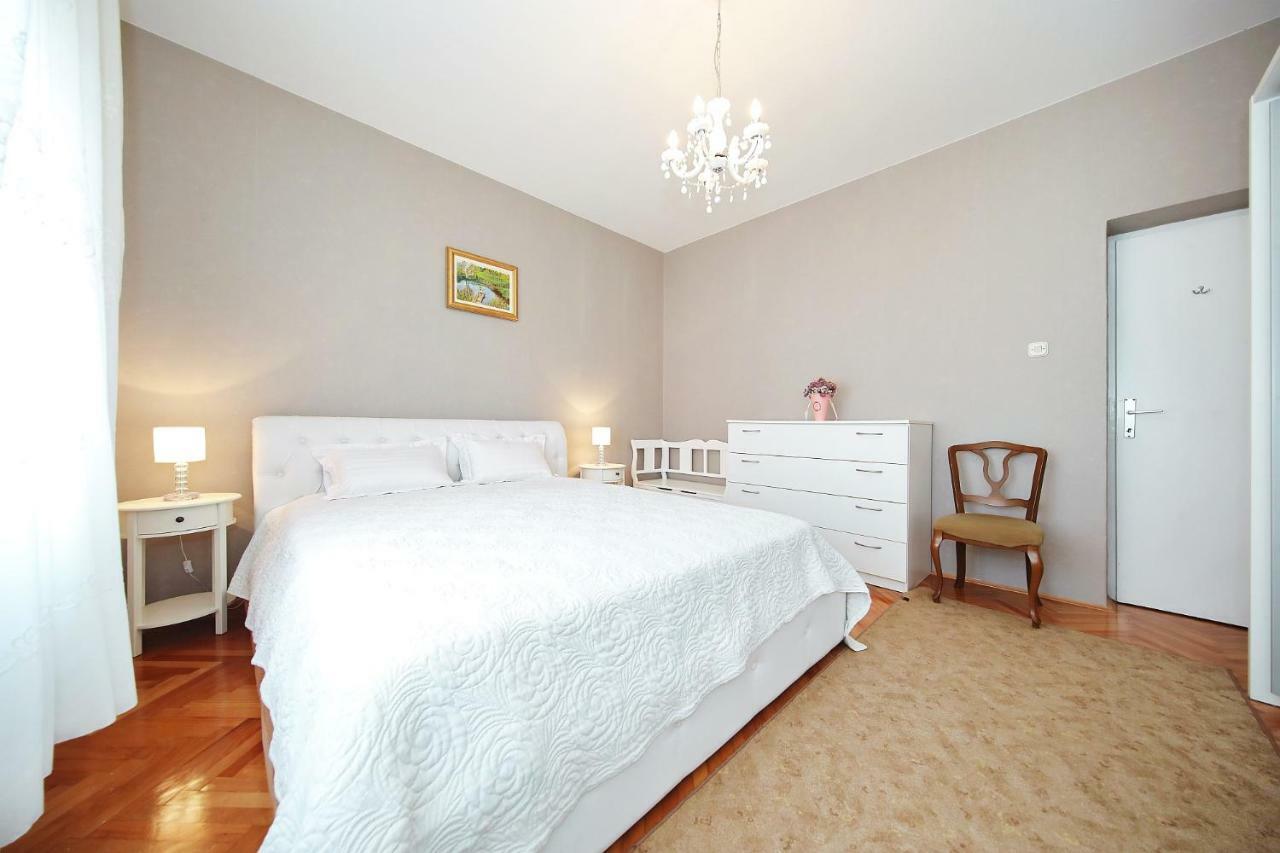 Hacienda Mia With Pool,Bbq, Yacuzzi,Free Parking Zára Kültér fotó